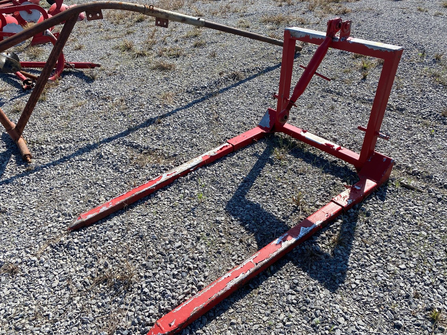 3 Ph Hay Forks w/ Center Link