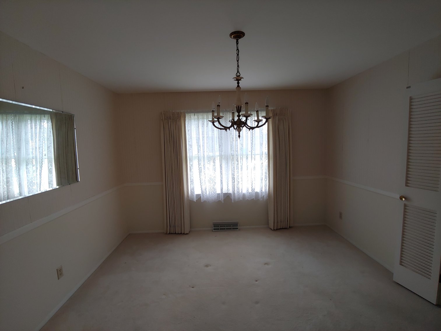 Image for 3 BR, 2 BA STONE & BRICK RANCHER ON 0.25+ ACRES - HUSQVARNA RZ42 ZERO TURN MOWER