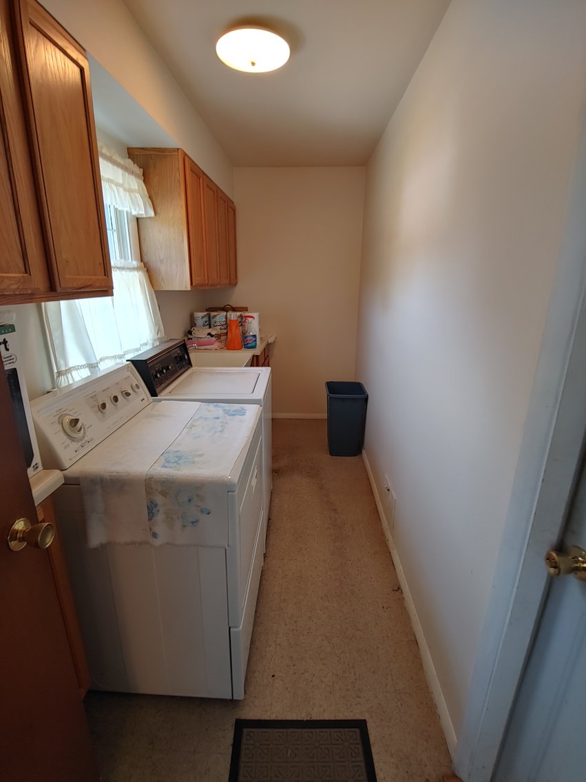 Image for 3 BR, 2 BA STONE & BRICK RANCHER ON 0.25+ ACRES - HUSQVARNA RZ42 ZERO TURN MOWER