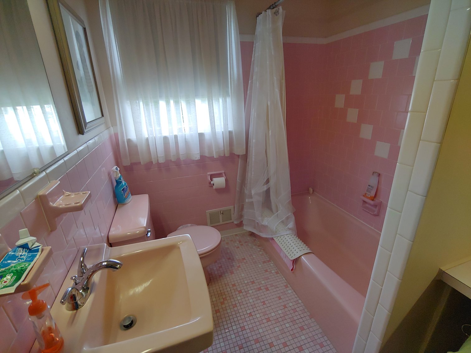 Image for 3 BR, 2 BA STONE & BRICK RANCHER ON 0.25+ ACRES - HUSQVARNA RZ42 ZERO TURN MOWER