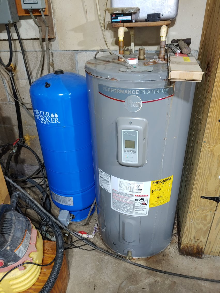 Image for 1 ROOM, 1 BA CABIN AND 2 ROOM LOG CABIN W/ 30’ X 60’ FT BARN/RUN-IN W/ ELECTRIC ON 1.25+/- ACRES