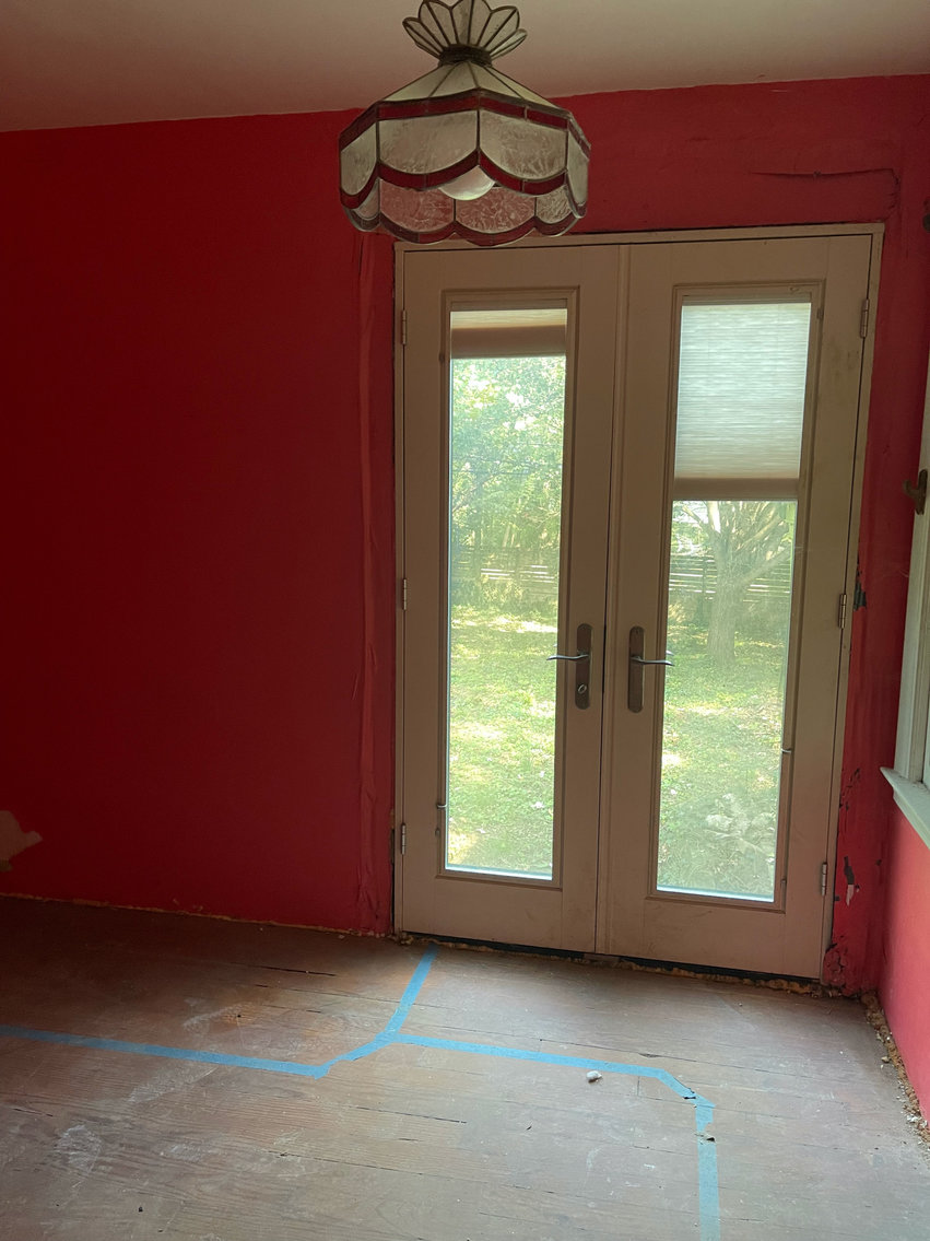 Image for 942 Chambers Cir Oct.12 6pm Online Only