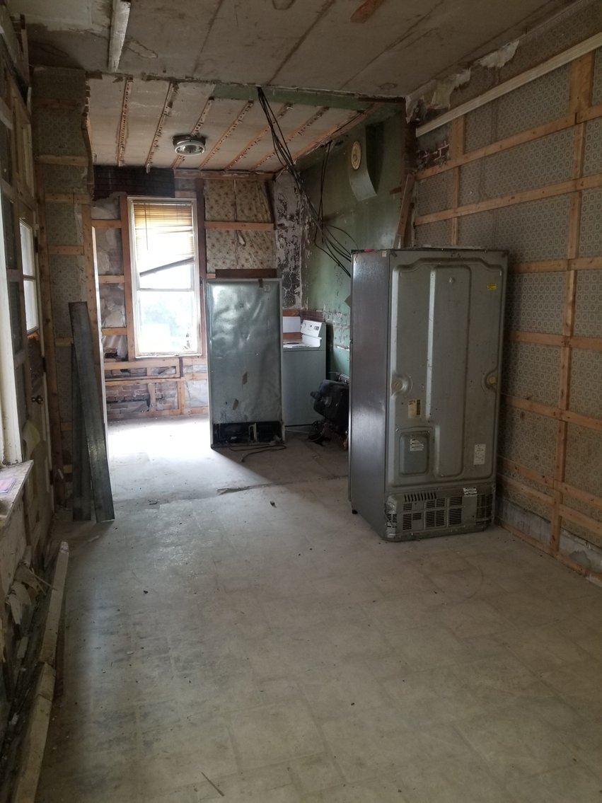 Image for Real Estate Auction - Lebanon City FIXER UPPER