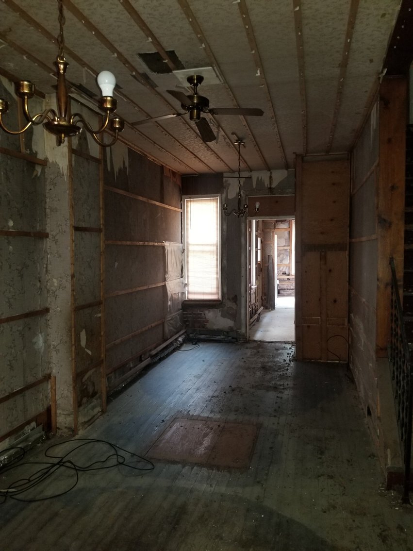 Image for Real Estate Auction - Lebanon City FIXER UPPER