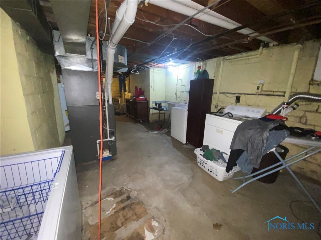 Image for MINIMUM BID AUCTION $99,000! 745 W Carisbrook Dr