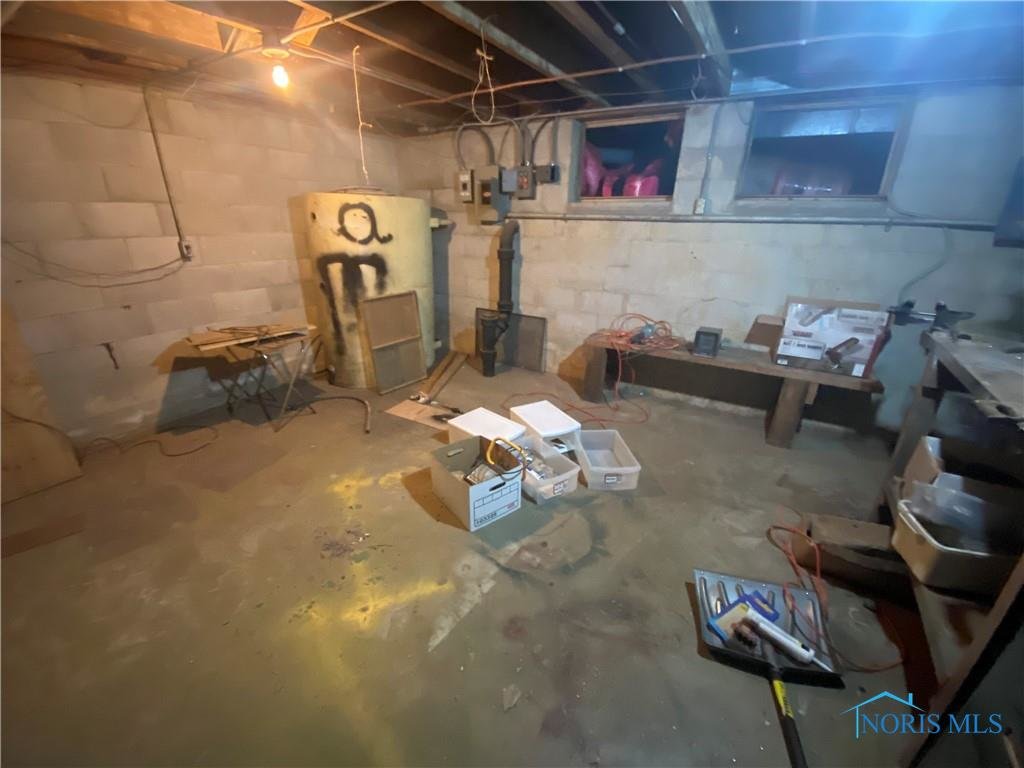 Image for MINIMUM BID AUCTION $99,000! 745 W Carisbrook Dr