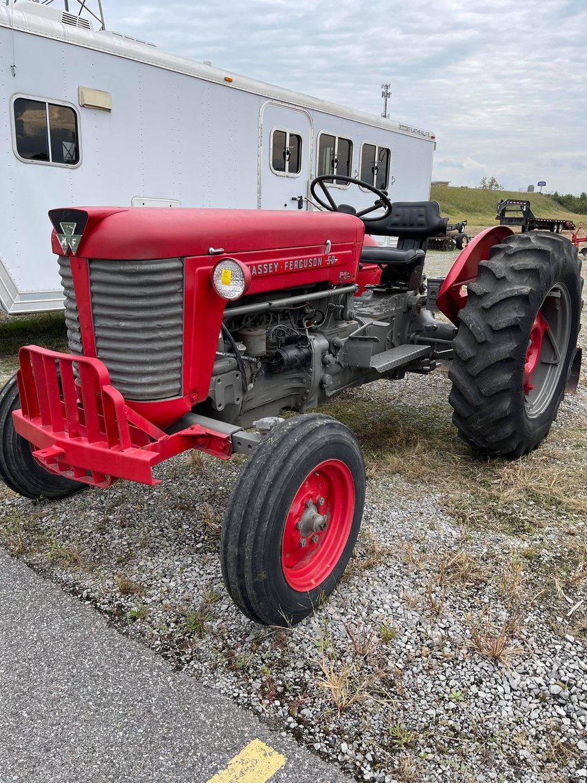 50 Massey Ferguson 6 Spd. w/ Grader Blade
