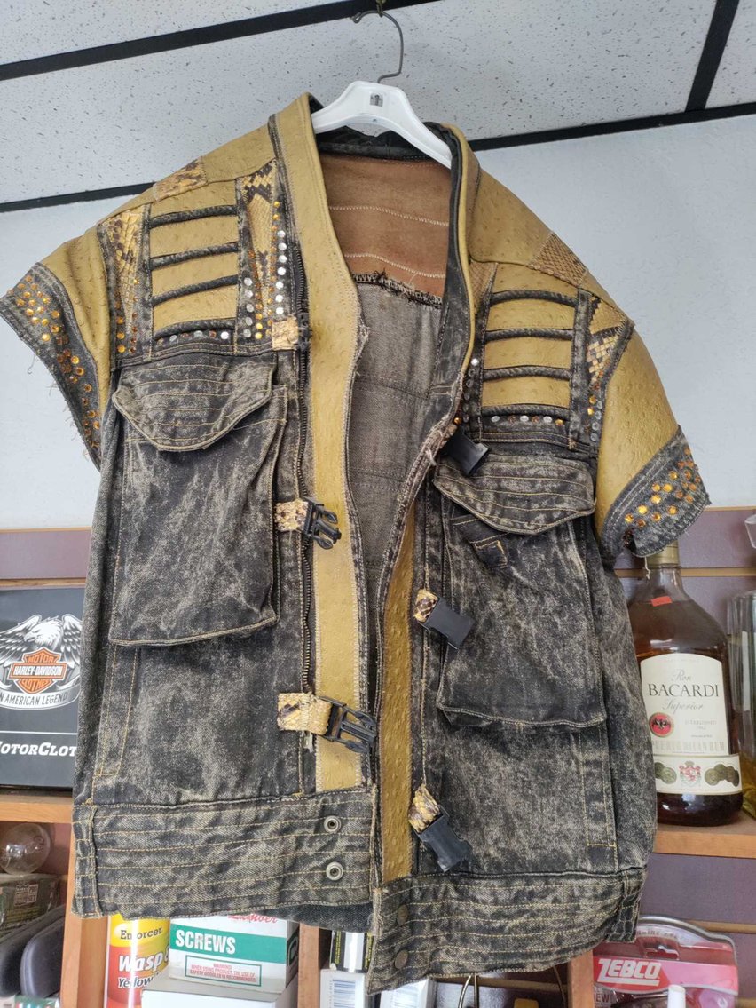 Image for Harley Motorcycles, DJ / Sound Equipment, Furniture, Decor - Online Auction