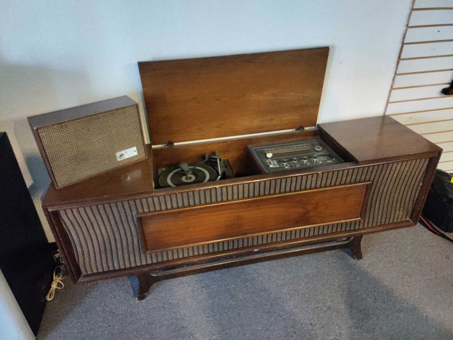 Image for Harley Motorcycles, DJ / Sound Equipment, Furniture, Decor - Online Auction