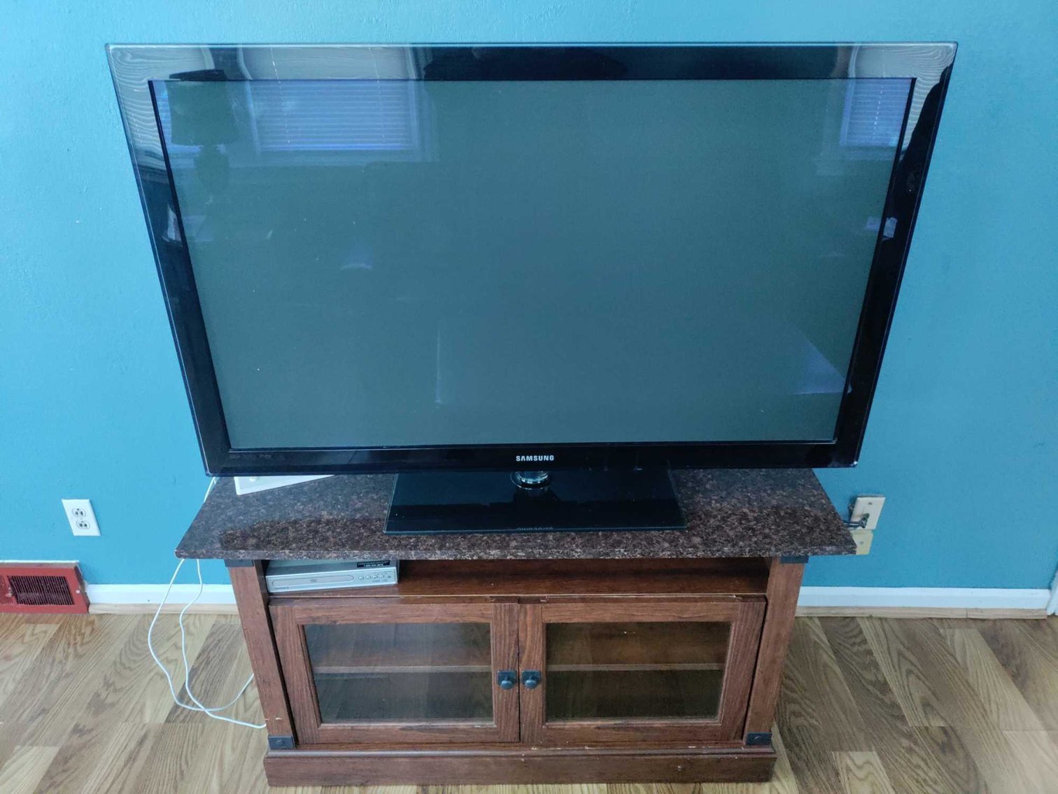 Image for Harley Motorcycles, DJ / Sound Equipment, Furniture, Decor - Online Auction