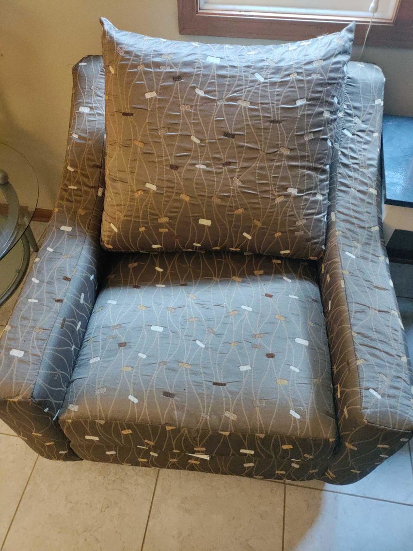 Image for Vehicles, Fitness Equipment, Furniture, Home Decor, Glassware - Online Auction