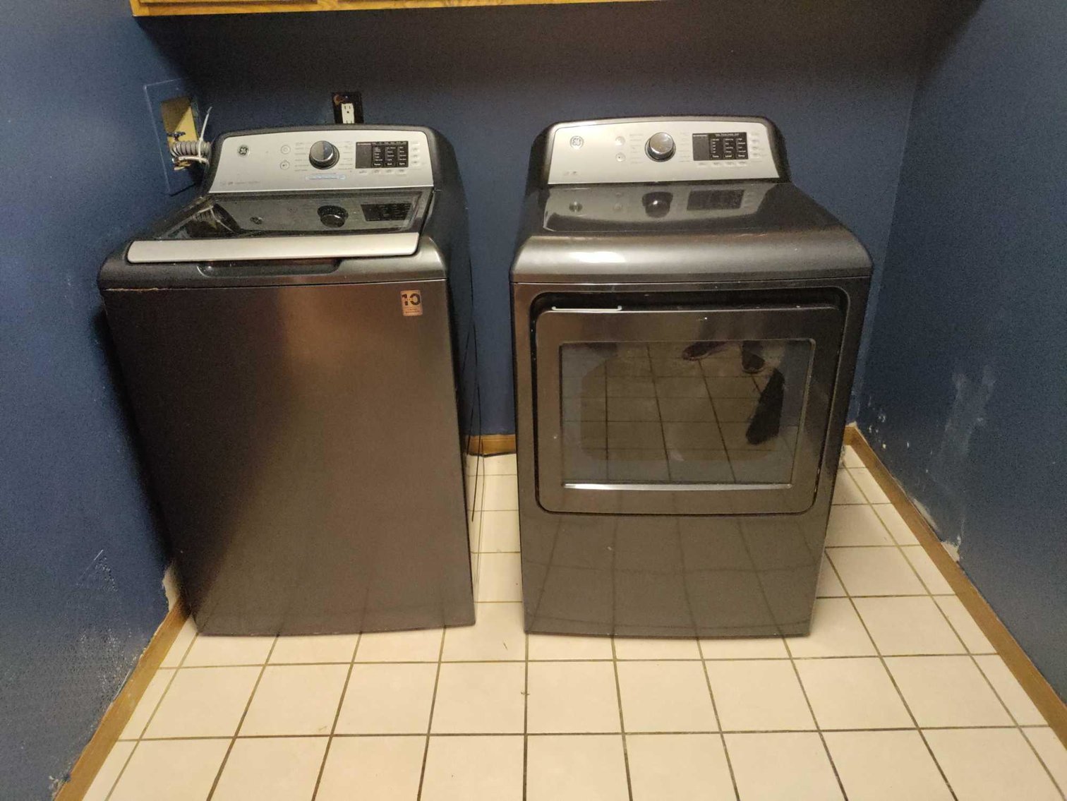 Image for Vehicles, Fitness Equipment, Furniture, Home Decor, Glassware - Online Auction