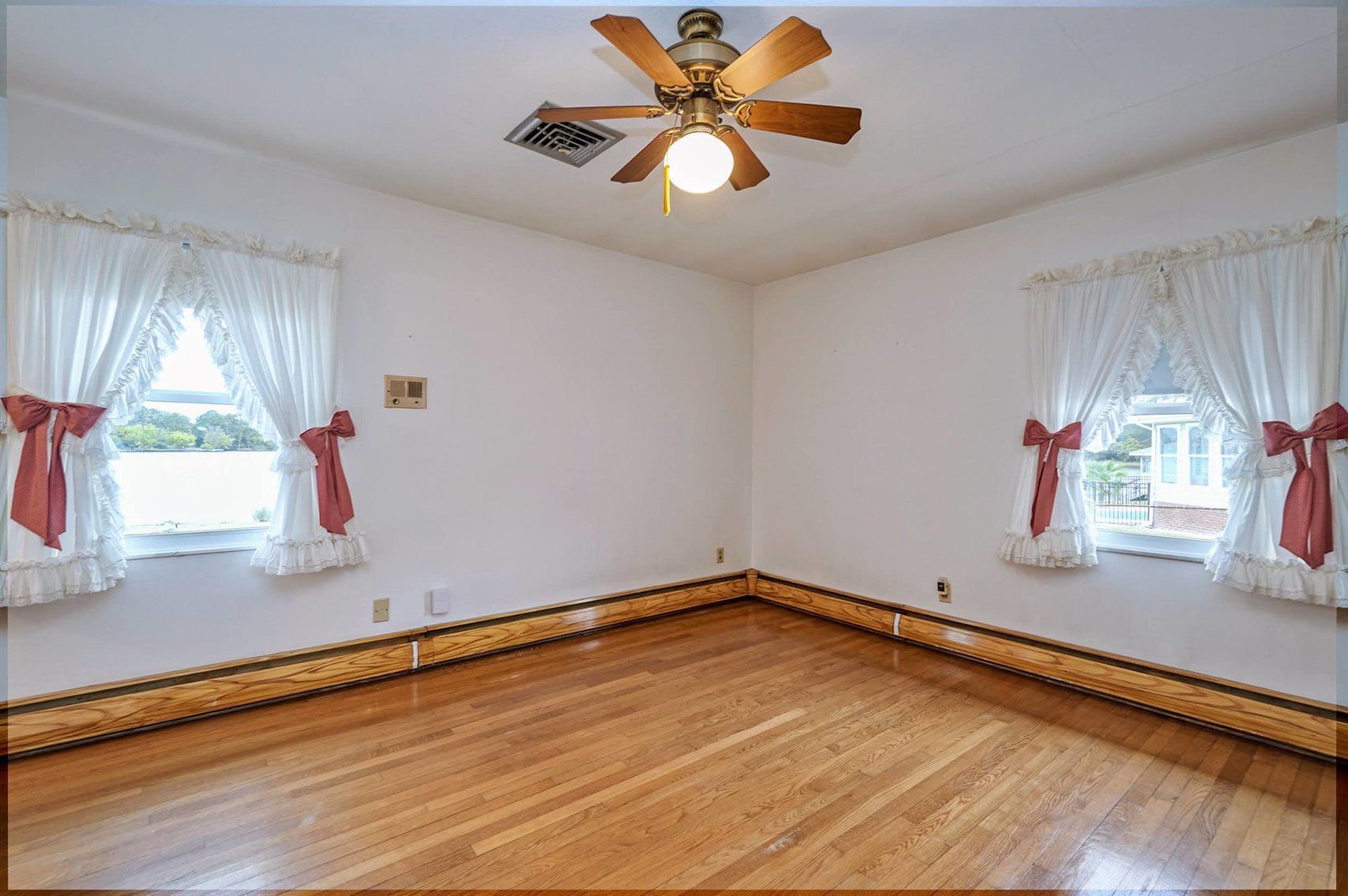 Waterfront Single Family Home Deep Water Access Chowan Ave