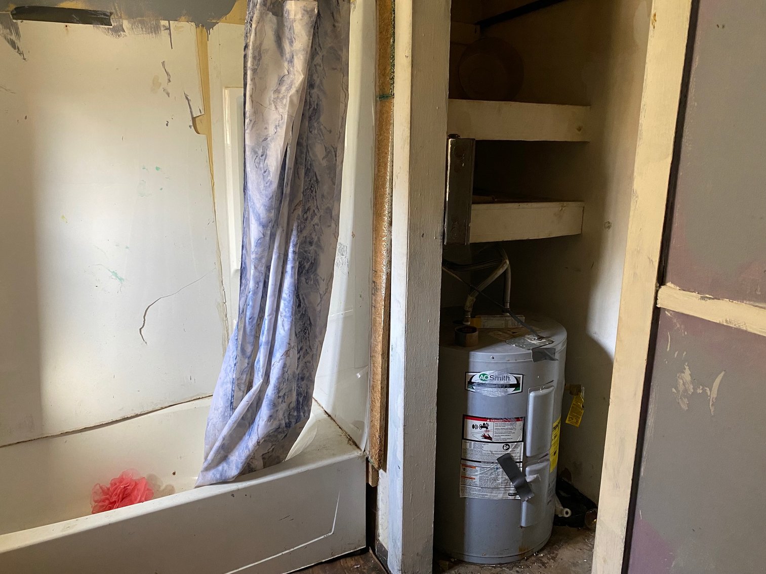 Image for SOLD $17,050 - 2 Bedroom on a Large Lot Selling to the Highest Bidder