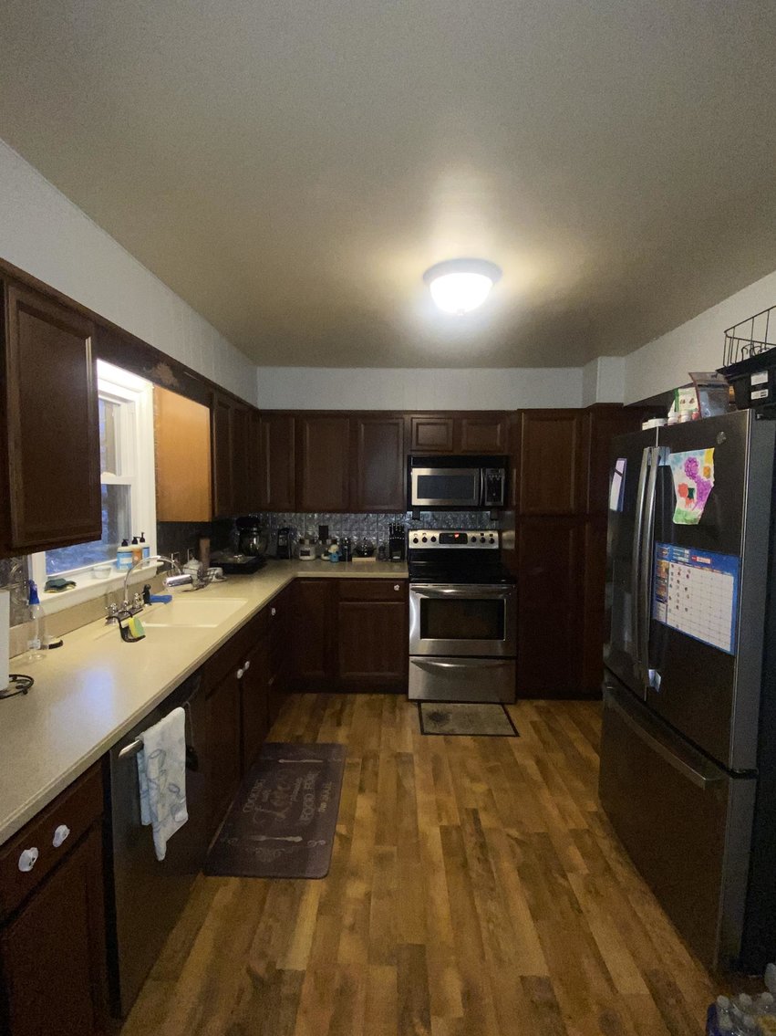 Image for SOLD $155,100 - 5 Bedroom Tri-Level in South Hills