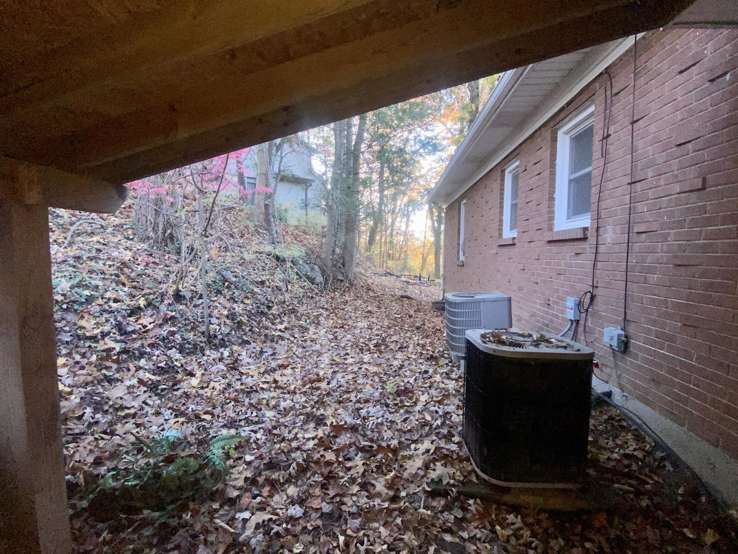 Image for SOLD $155,100 - 5 Bedroom Tri-Level in South Hills