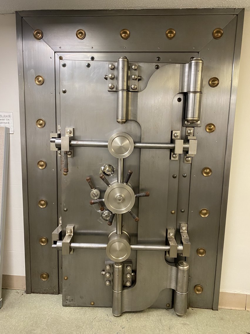 Image for Bank Ordered Sale - 9,415 SF Former Bank Branch Office - 323 Prince St. Tappahannock, VA 22560