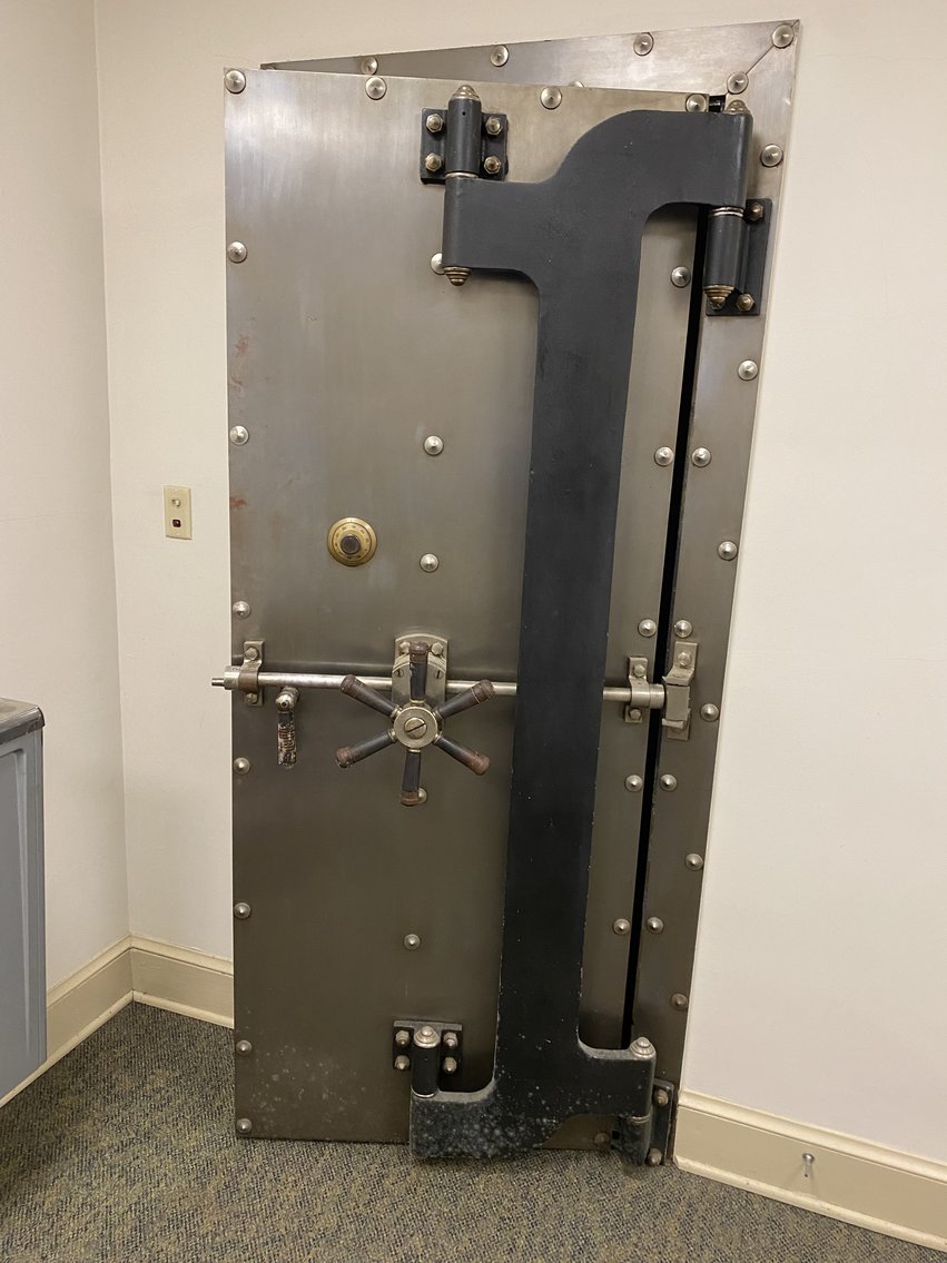 Image for Bank Ordered Sale - 9,415 SF Former Bank Branch Office - 323 Prince St. Tappahannock, VA 22560