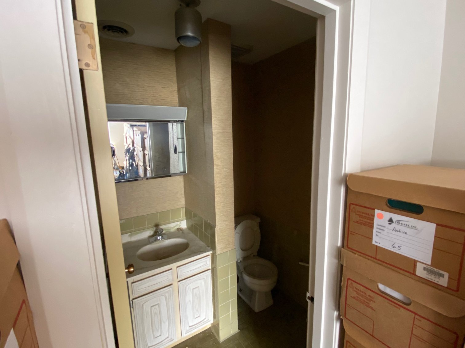 Image for SOLD $99,000 - 5,000 sqft. Office Building in Huntington