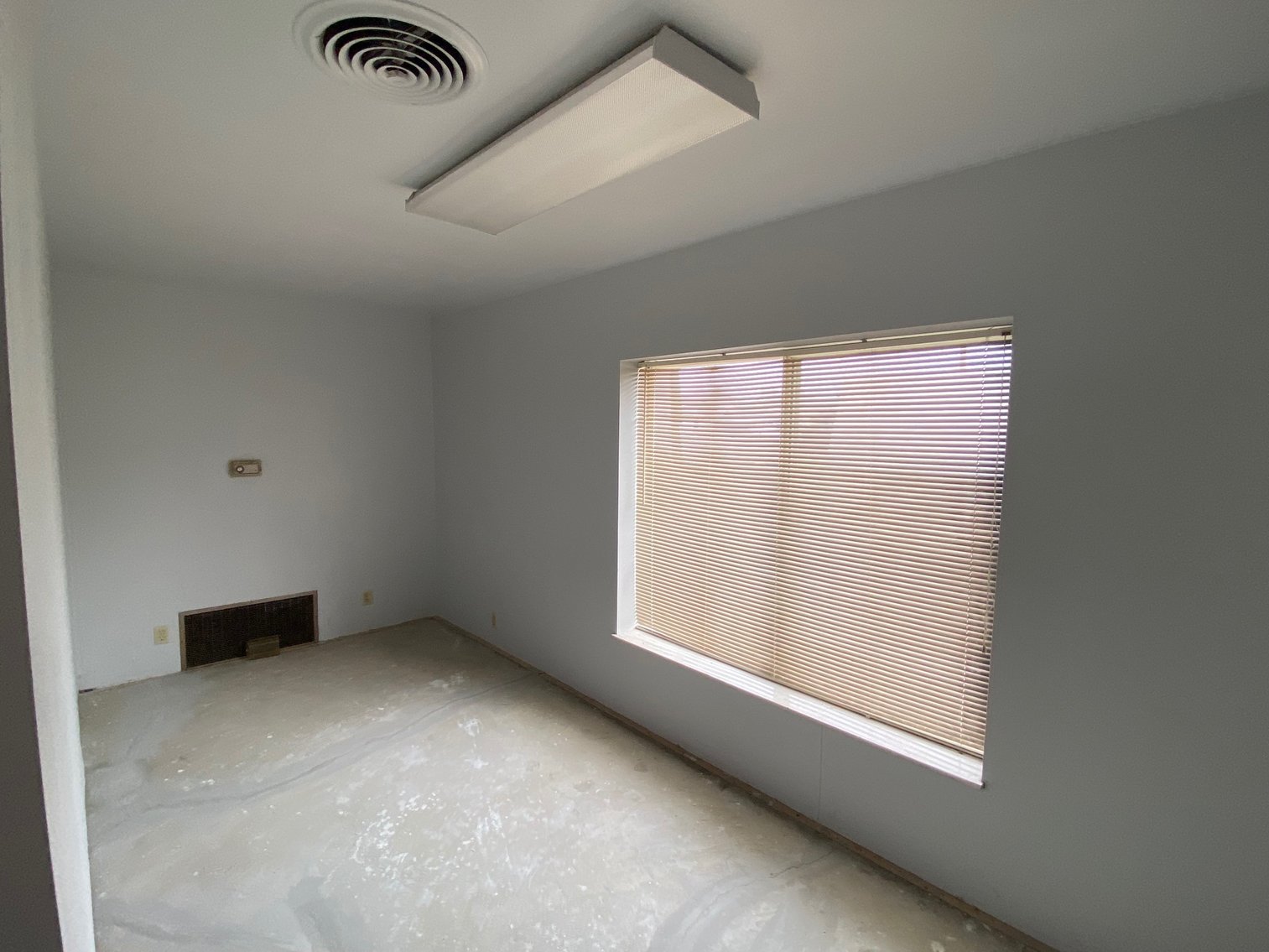 Image for SOLD $99,000 - 5,000 sqft. Office Building in Huntington