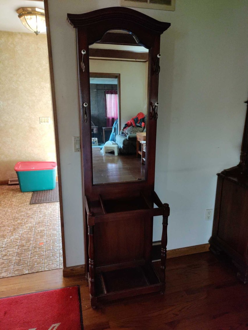 Image for Dussel Drive, Maumee - Furniture, Kitchenware, Cast Iron, Sewing Machine, Tools, Home Decor (Dussel)