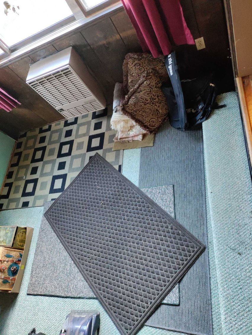 Image for Dussel Drive, Maumee - Furniture, Kitchenware, Cast Iron, Sewing Machine, Tools, Home Decor (Dussel)