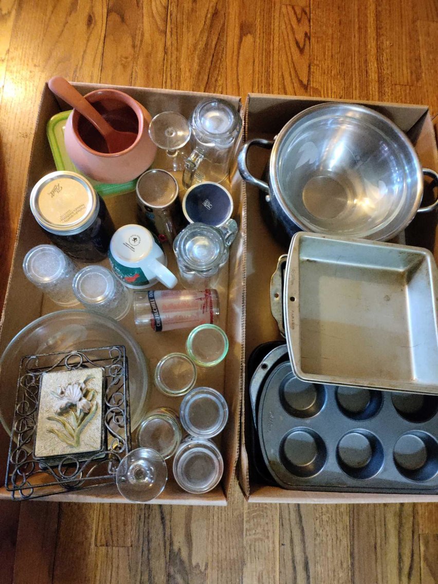 Image for Dussel Drive, Maumee - Furniture, Kitchenware, Cast Iron, Sewing Machine, Tools, Home Decor (Dussel)