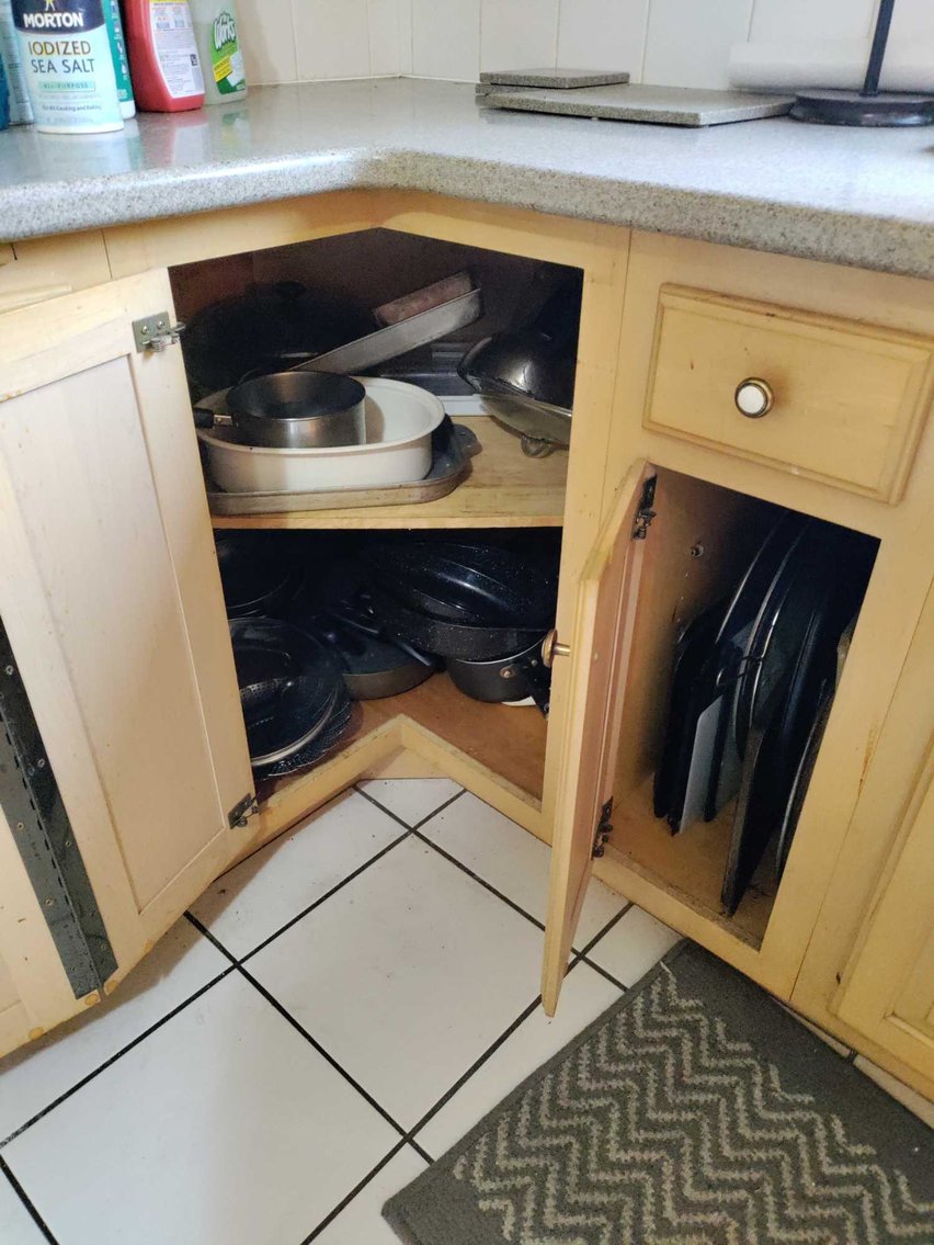 Image for Dussel Drive, Maumee - Furniture, Kitchenware, Cast Iron, Sewing Machine, Tools, Home Decor (Dussel)