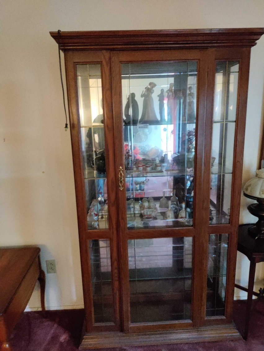 Image for Dussel Drive, Maumee - Furniture, Kitchenware, Cast Iron, Sewing Machine, Tools, Home Decor (Dussel)