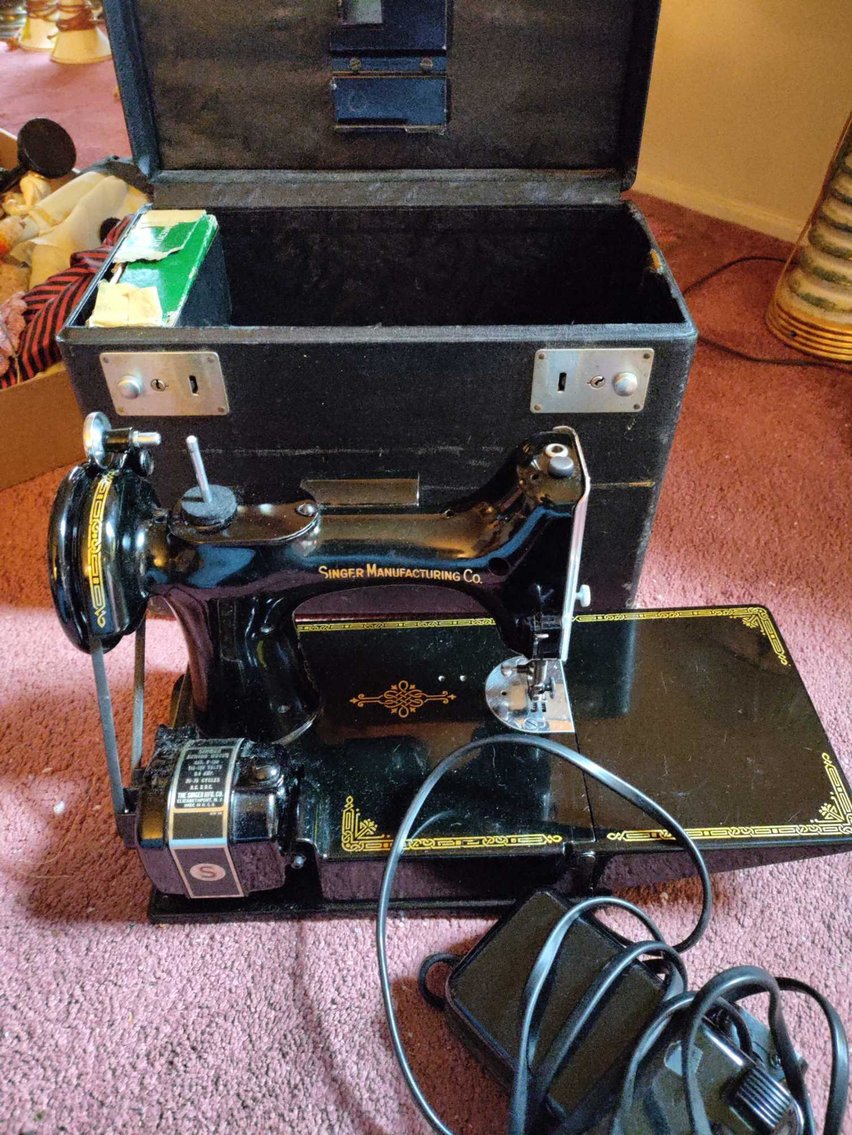 Image for Dussel Drive, Maumee - Furniture, Kitchenware, Cast Iron, Sewing Machine, Tools, Home Decor (Dussel)