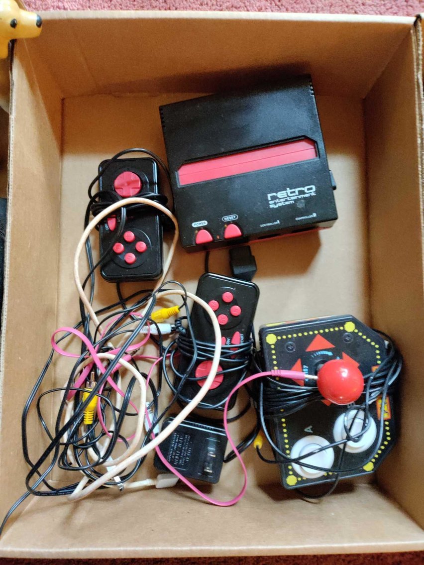 Image for Dussel Drive, Maumee - Furniture, Kitchenware, Cast Iron, Sewing Machine, Tools, Home Decor (Dussel)