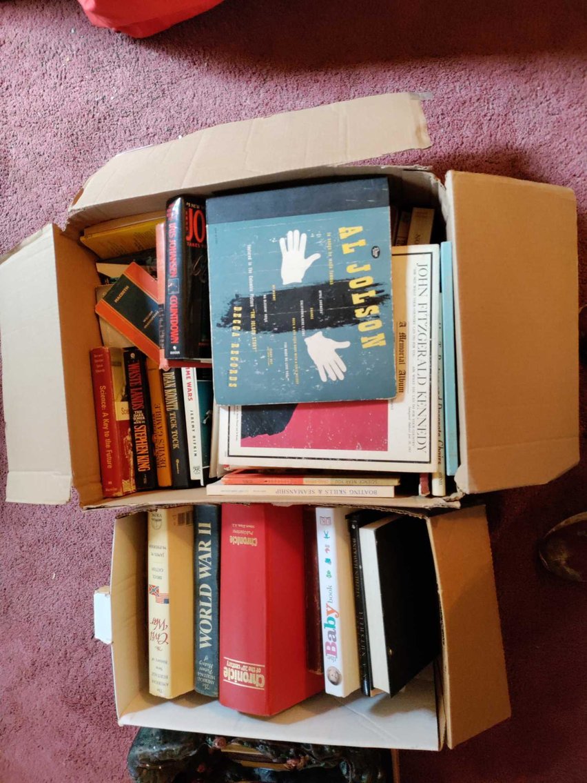 Image for Dussel Drive, Maumee - Furniture, Kitchenware, Cast Iron, Sewing Machine, Tools, Home Decor (Dussel)