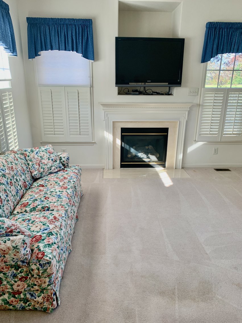 Image for 2 BR/2 BA Home in Desirable 55+ Community Minutes from Downtown Fredericksburg, VA--SELLING to the HIGHEST BIDDER!!