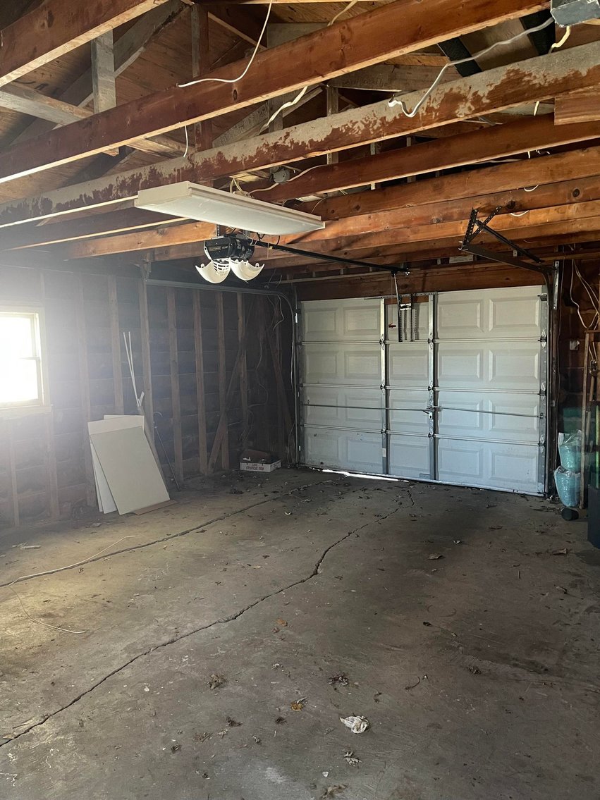 Image for ABSOLUTE ONLINE AUCTION