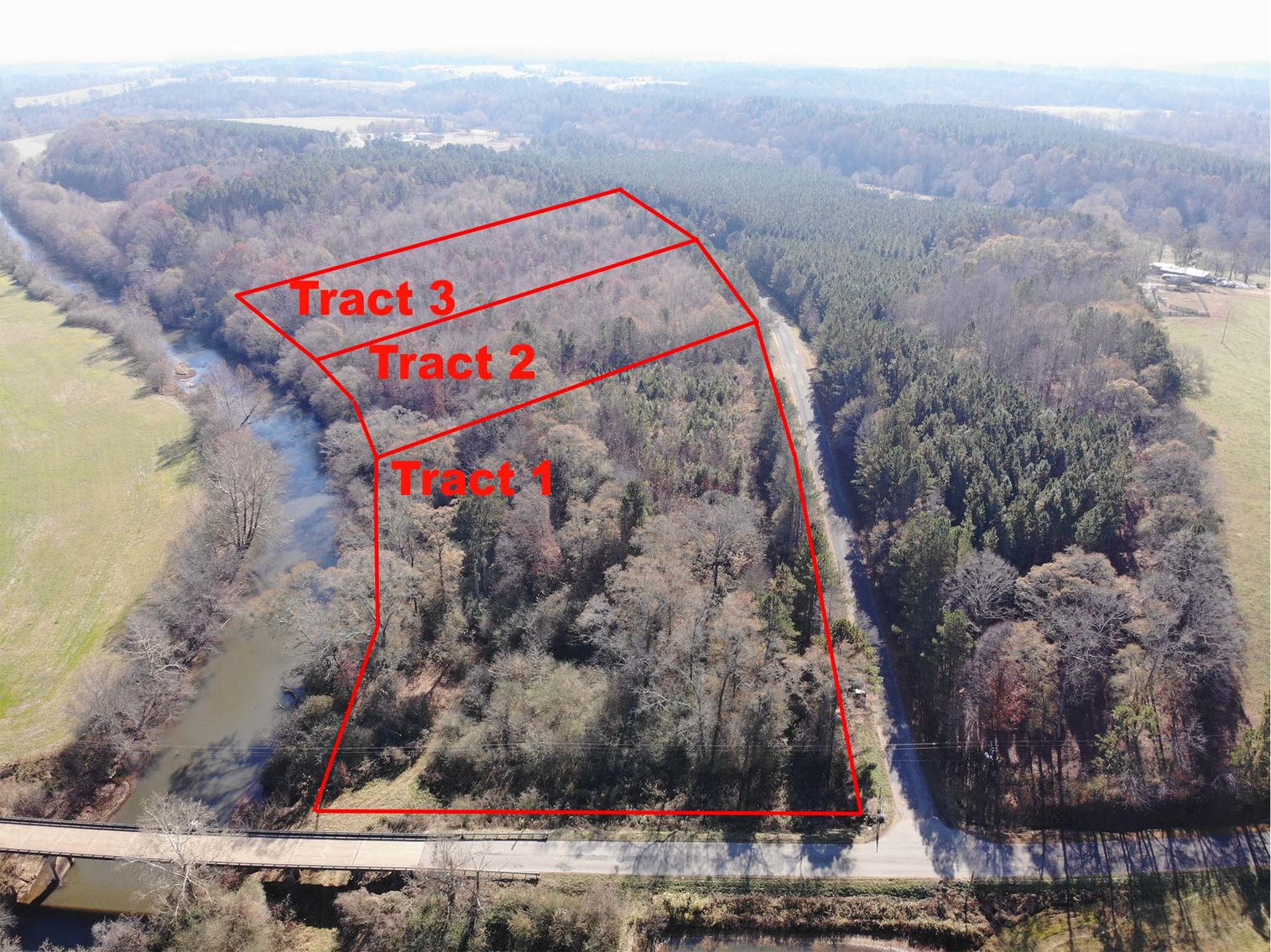 Tract 2 – 7.67+/- acres with 413.01 feet of Riverfront
