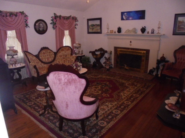 Image for RESCHEDULED ESTATE AUCTION (LIVING, MOVING)