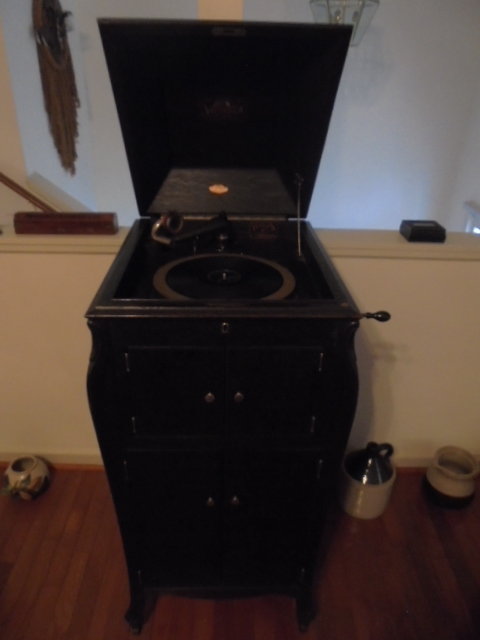 Image for RESCHEDULED ESTATE AUCTION (LIVING, MOVING)