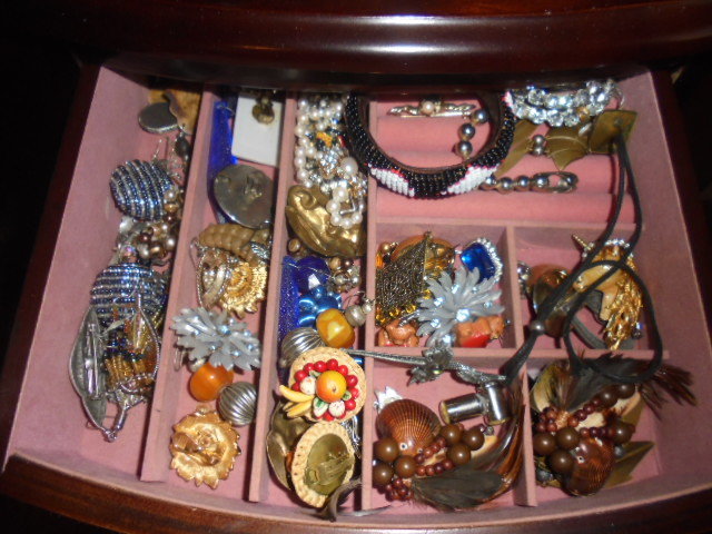 Image for RESCHEDULED ESTATE AUCTION (LIVING, MOVING)