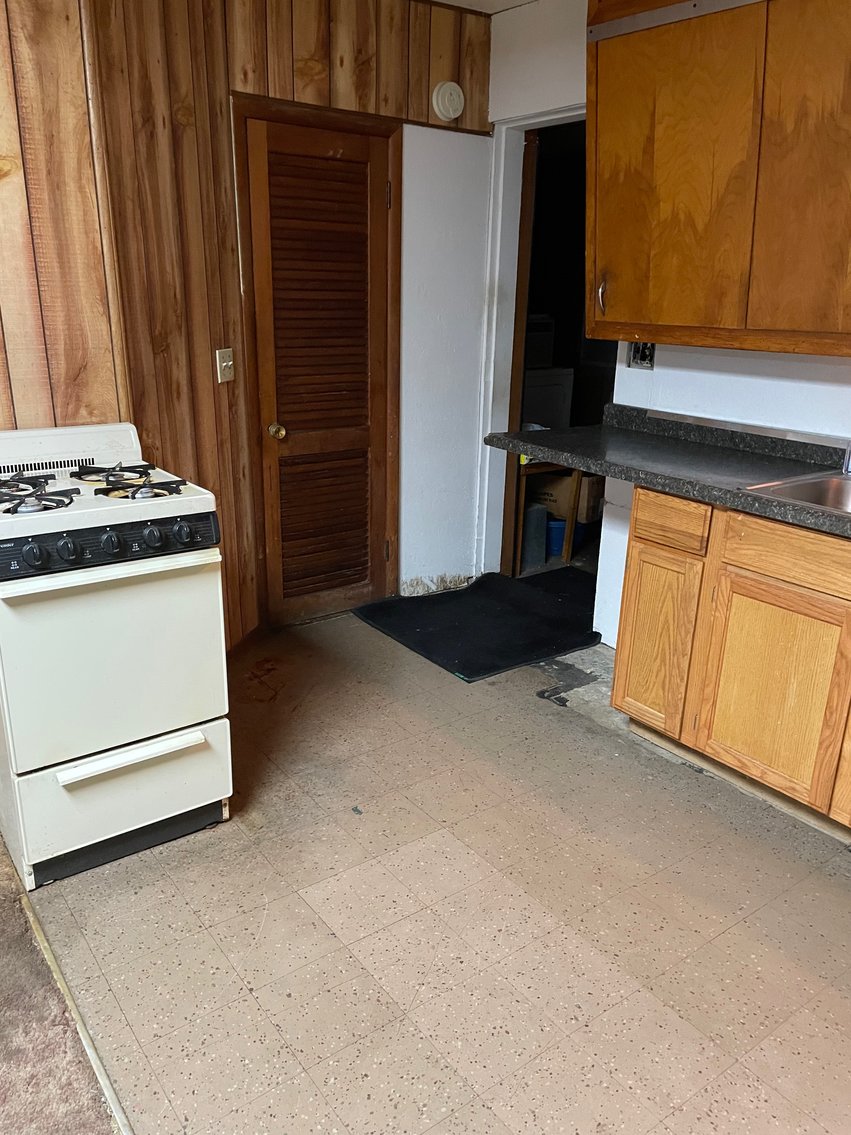 Image for MINIMUM BID AUCTION $83,000! 6648 Blossman Rd