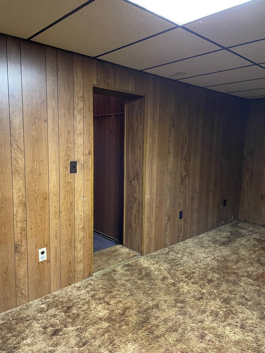 Image for MINIMUM BID AUCTION $83,000! 6648 Blossman Rd