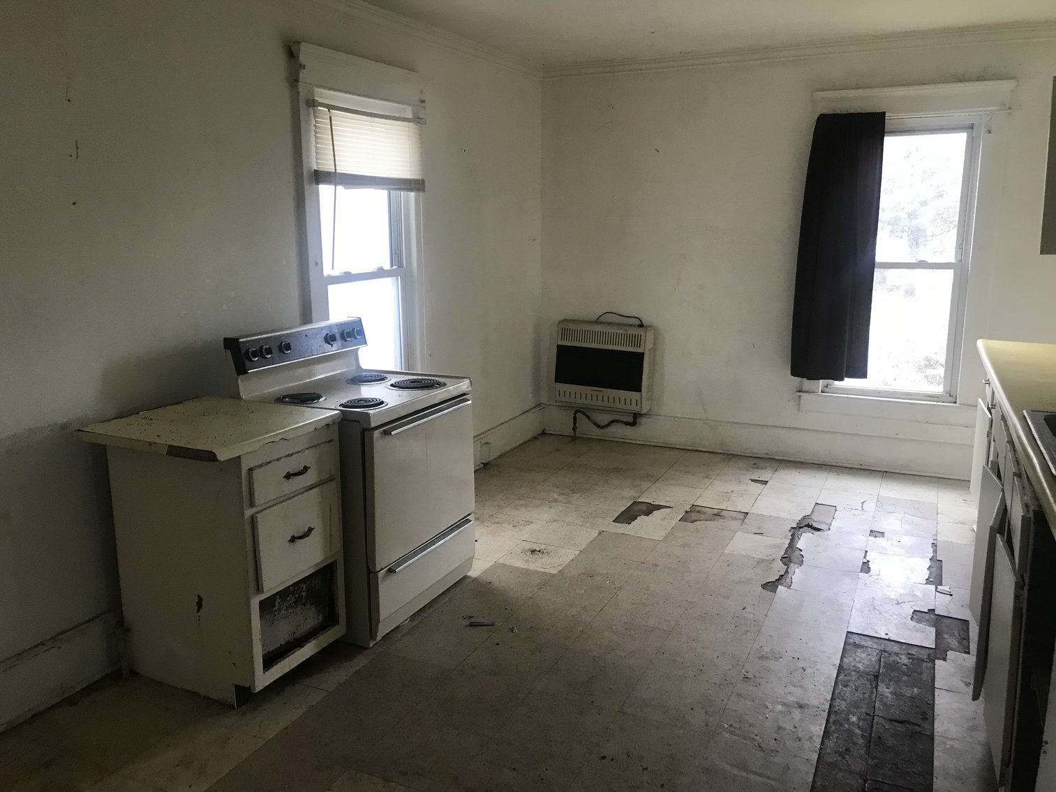 Image for SOLD $38,500 - 4 Bedroom in Huntington Selling to the Highest Bidder