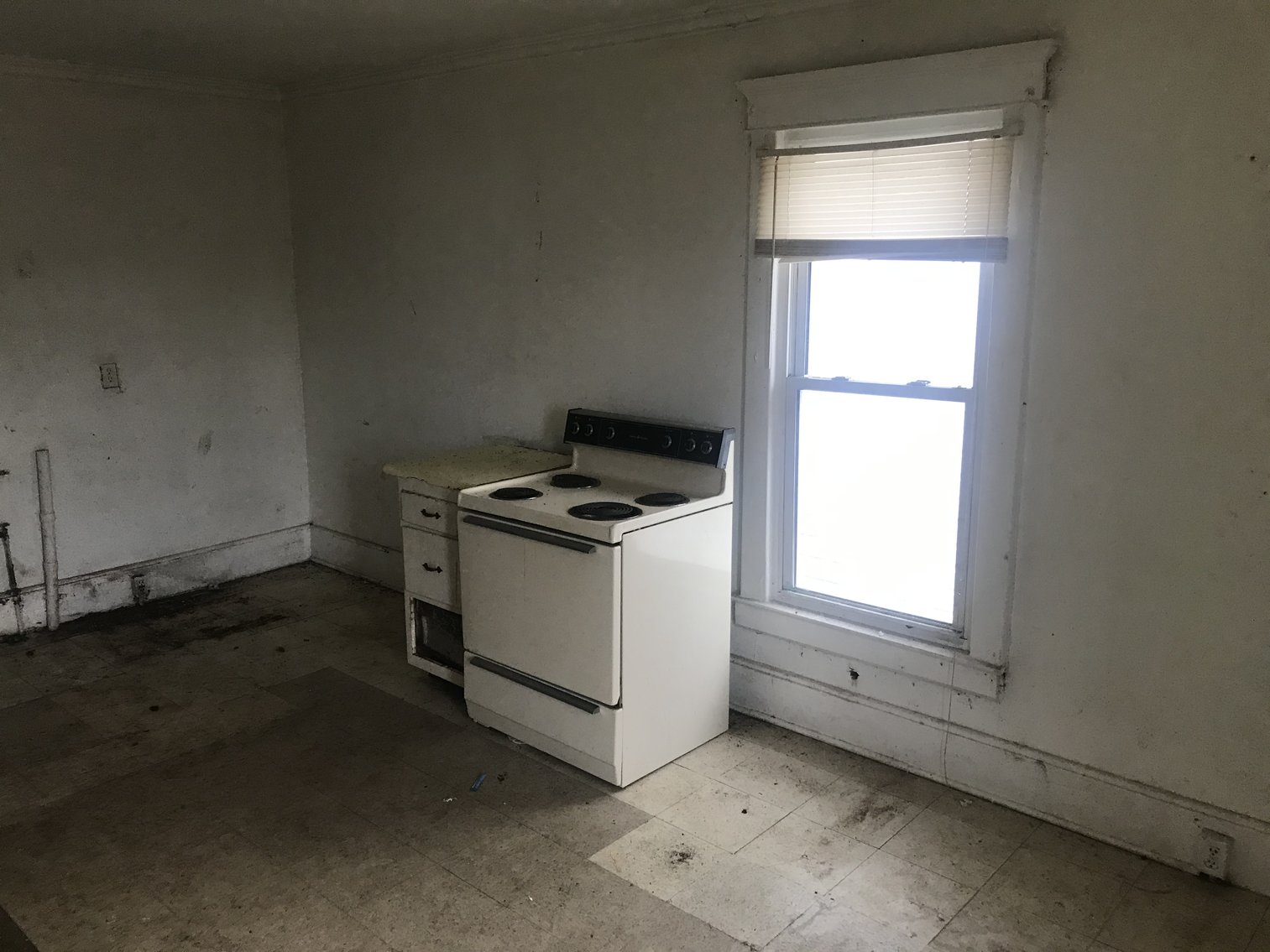 Image for SOLD $38,500 - 4 Bedroom in Huntington Selling to the Highest Bidder