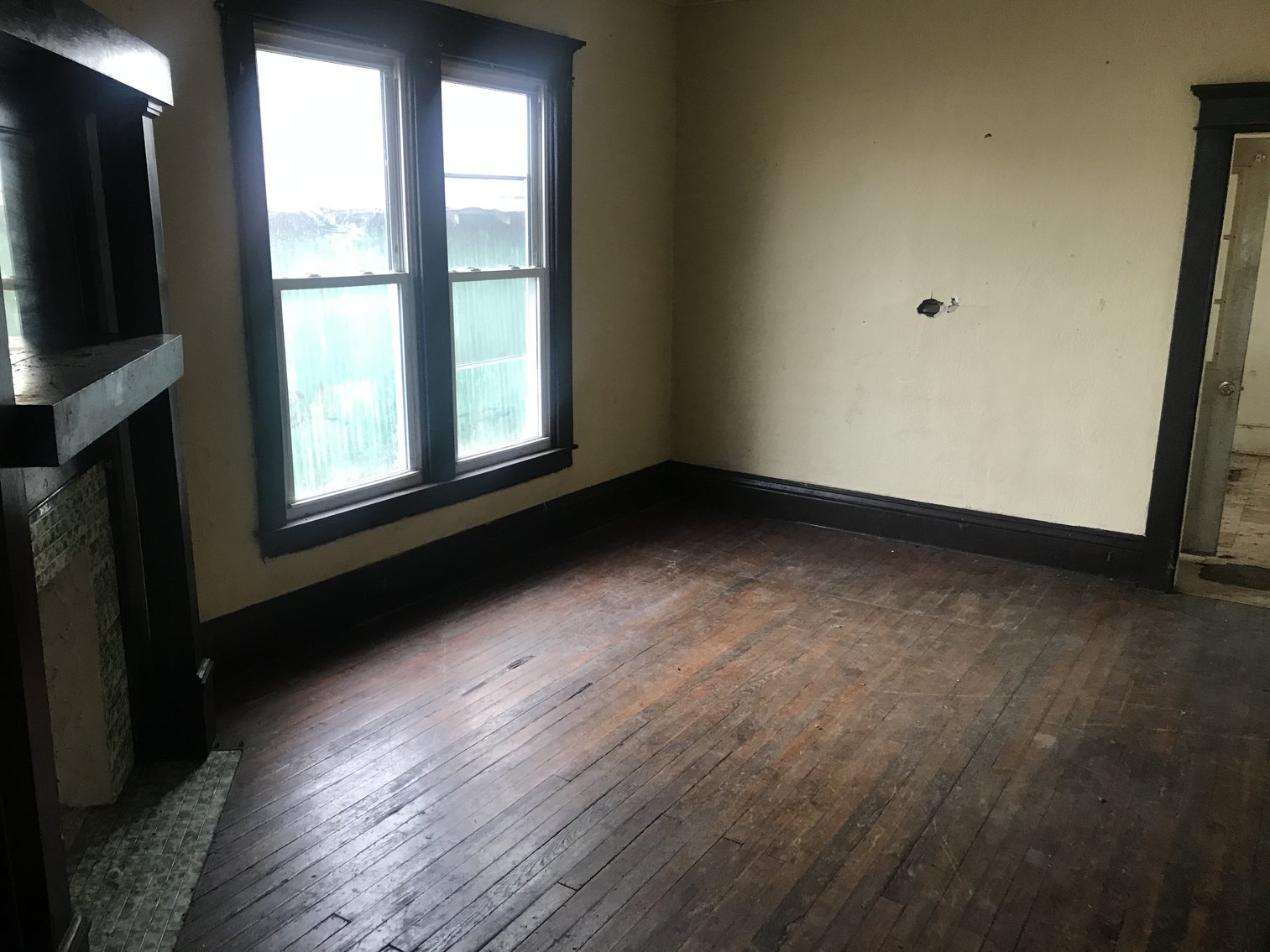 Image for SOLD $38,500 - 4 Bedroom in Huntington Selling to the Highest Bidder