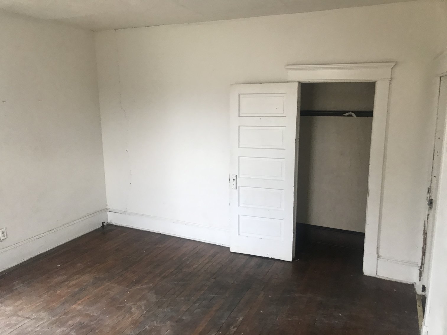 Image for SOLD $38,500 - 4 Bedroom in Huntington Selling to the Highest Bidder