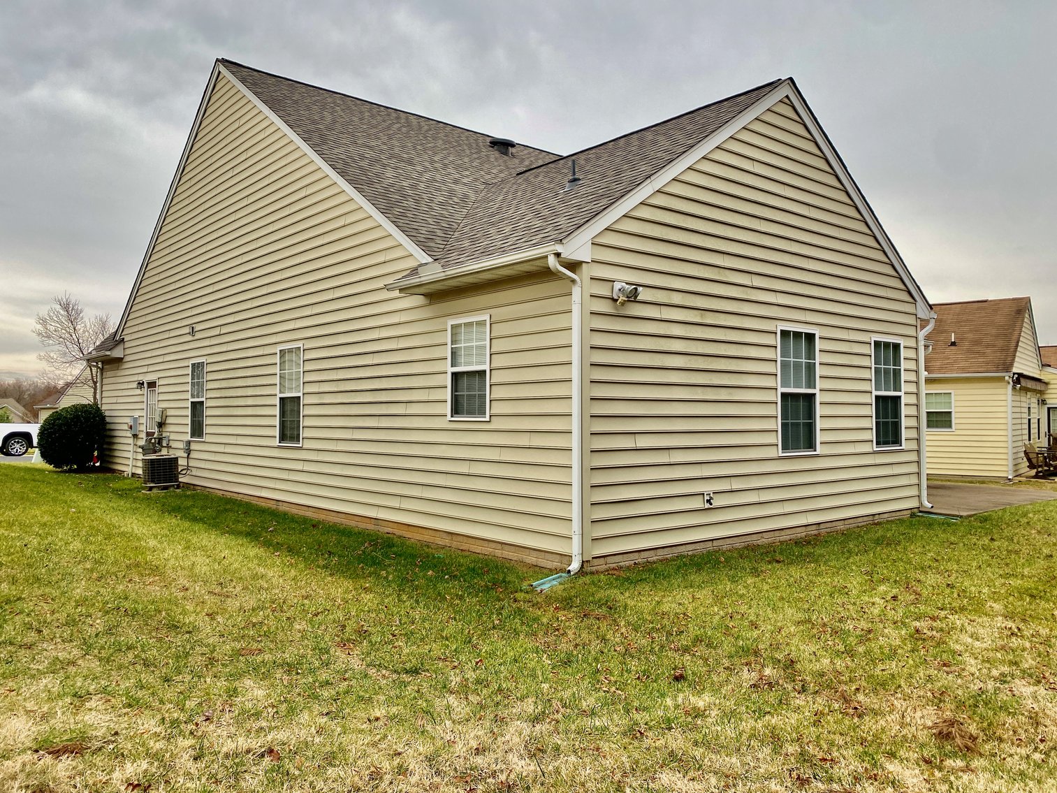 Image for 3 BR/2 BA Home in Desirable 55+ Community Minutes from Rt. 3 & I-95--SELLING to the HIGHEST BIDDER!!