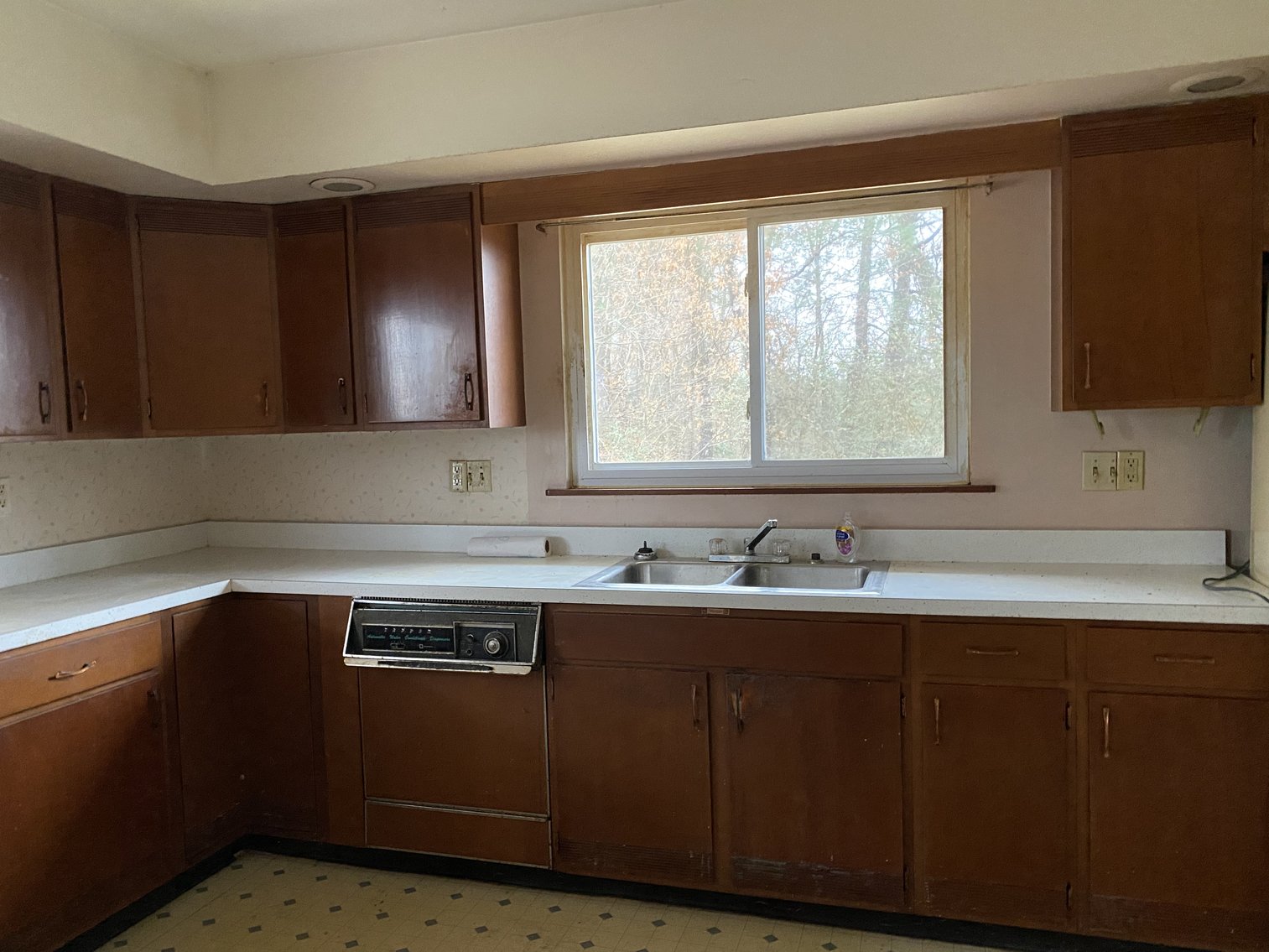 Image for Real Estate Auction w/ Vehicles