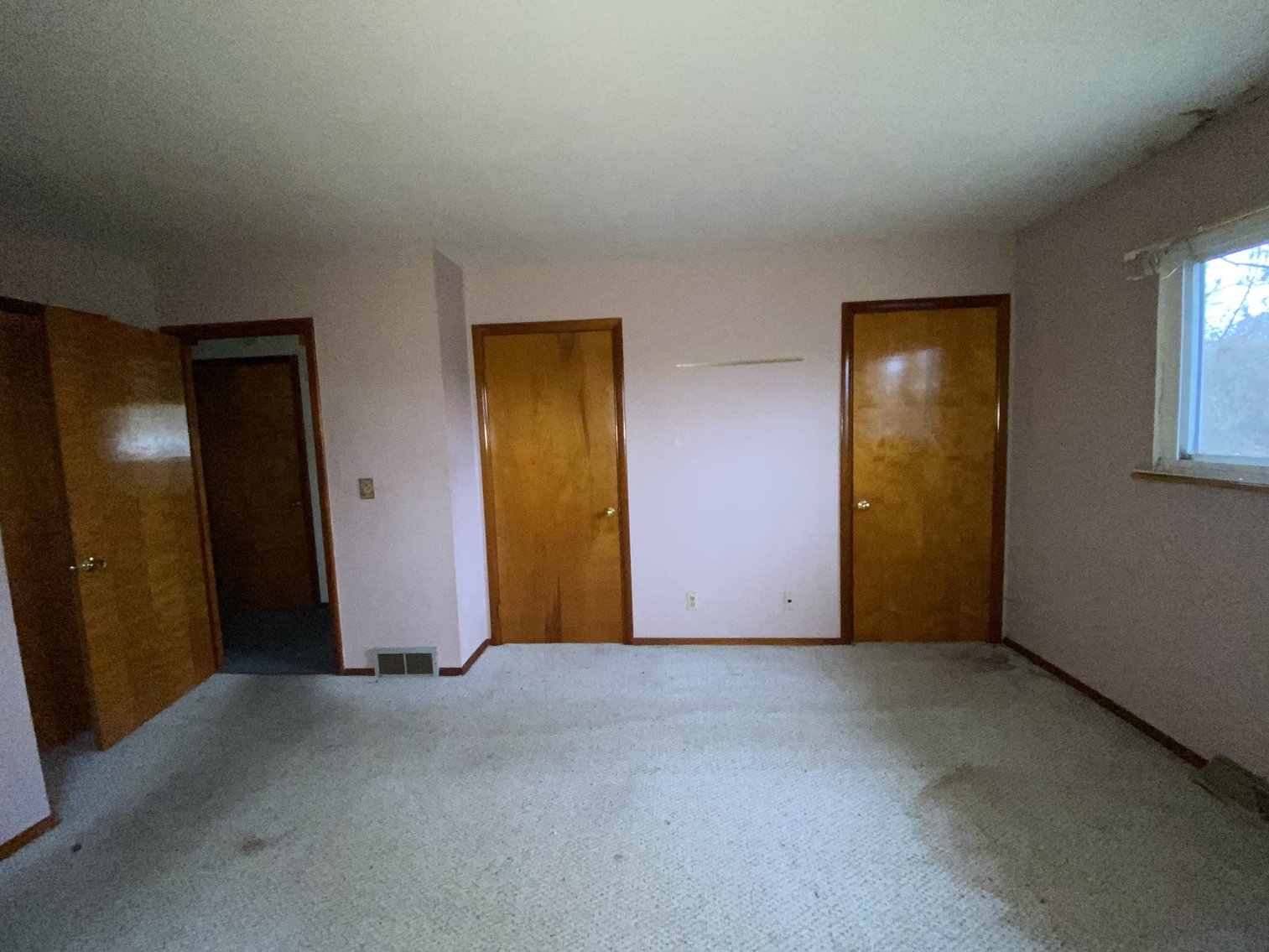 Image for Real Estate Auction w/ Vehicles