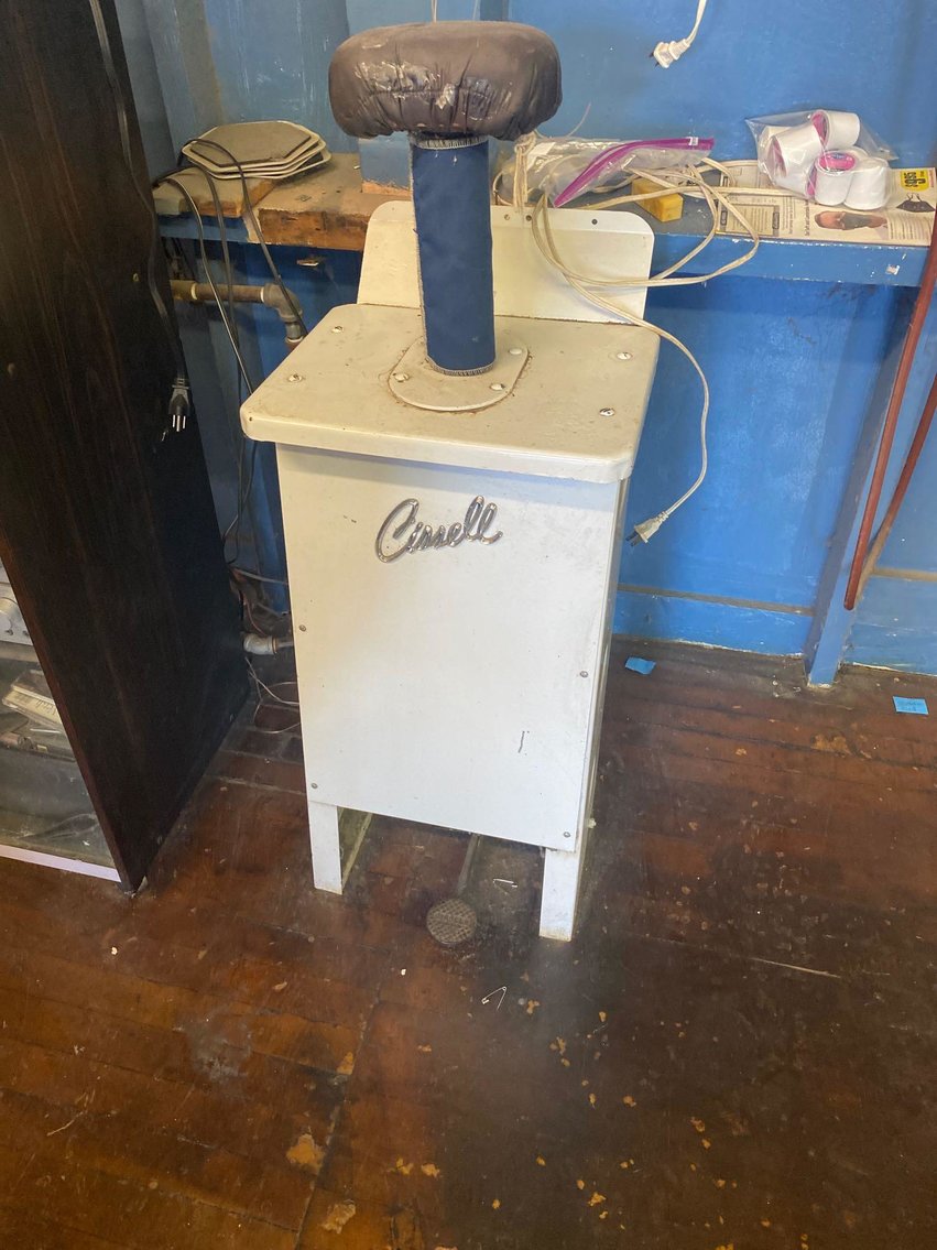 Image for Drapery/Blind Cleaning Equipment and Accessories, Appliances, Tools, Vehicle - Crescent Drapery & Blind Cleaning