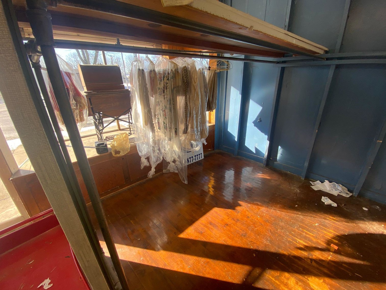 Image for Drapery/Blind Cleaning Equipment and Accessories, Appliances, Tools, Vehicle - Crescent Drapery & Blind Cleaning