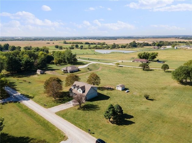 Image for 8869 Woodridge Dr. - Odessa, MO